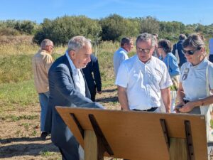 Christian LAGALICE, Président de la Fondation pour la Préservation de la Nature avec Olivier DELMER, directeur de la FDC77 et Lucy BALENDA, l'adjointe à la chef de service de l'OFB 77 